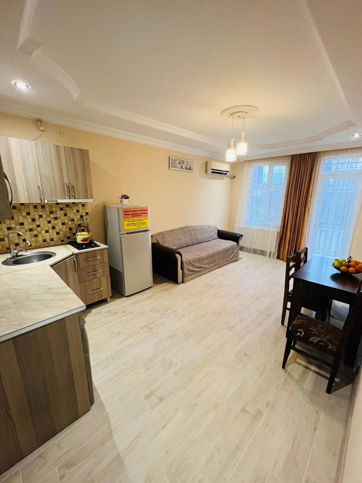 Aparthotel My Home Batumi Exterior photo