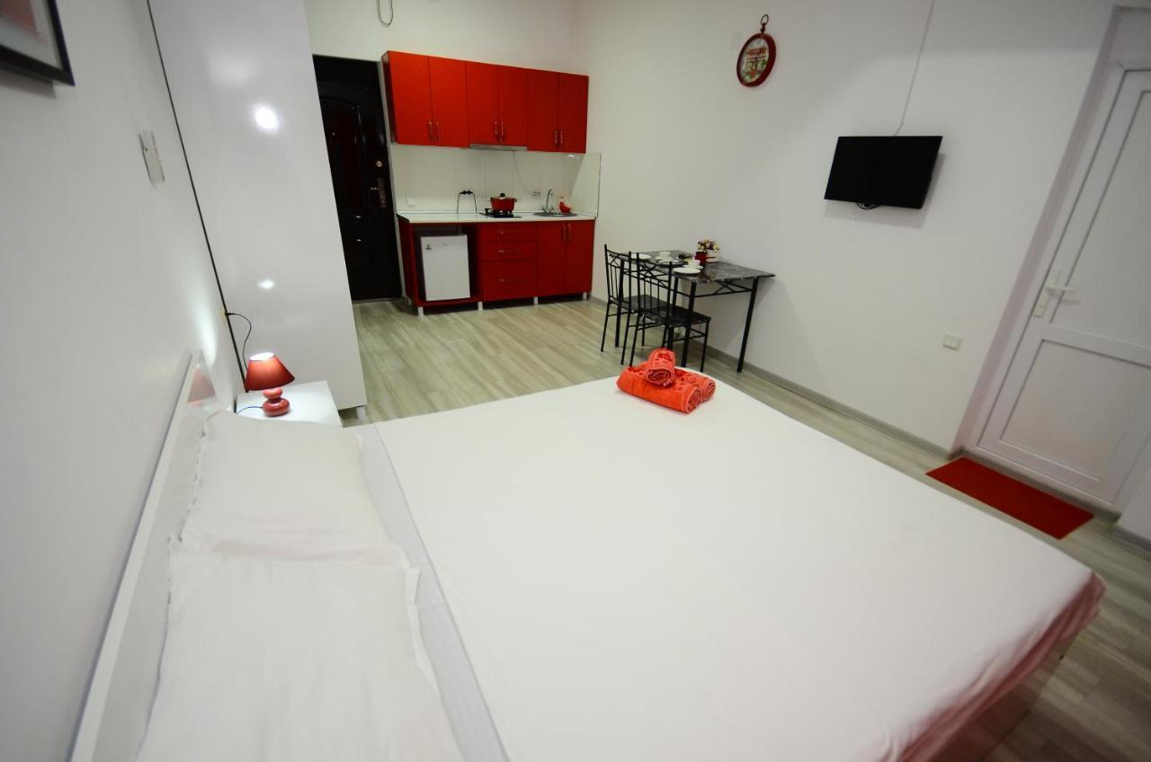 Aparthotel My Home Batumi Exterior photo